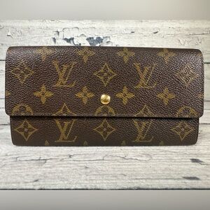 Louis Vuitton Portefeuille Sarah Long Bifold Wallet Monogram Canvas Leather